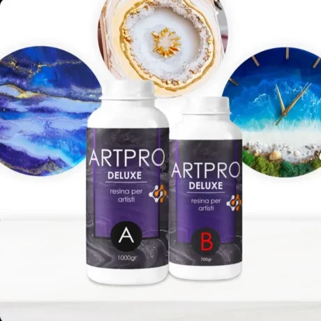 Υγρό γυαλί ART PRO DELUXE για κοσμήματα. Διάφανη εποξική ρητίνη (υγρό γυαλί) του γνωστού Ιταλικού οίκου RESIN PRO. Απόλυτα ασφαλή, μη τοξική και με μοναδικές ιδιότητες. Εξαιρετικά παχύρρευστη, ιδανική για σουβέρ,δίσκους και κάθετες επιφάνειες.